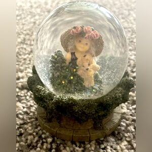 VINTAGE 2003 Kim Anderson's Forever Young Snow Globe- super cute!